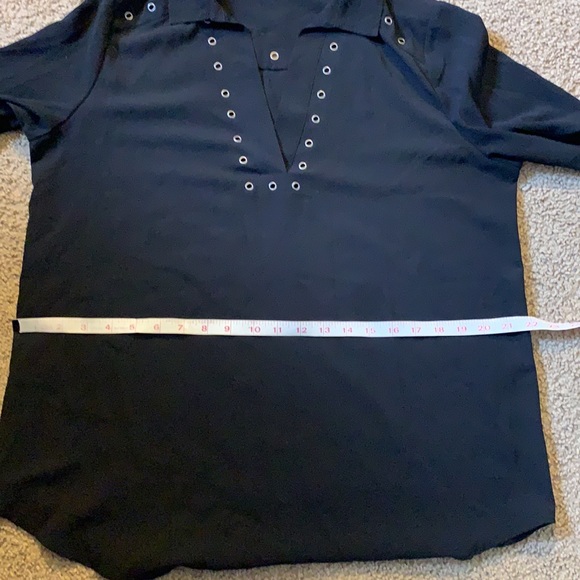 Black long sleeve shirt grommet details M / L - Picture 9 of 13
